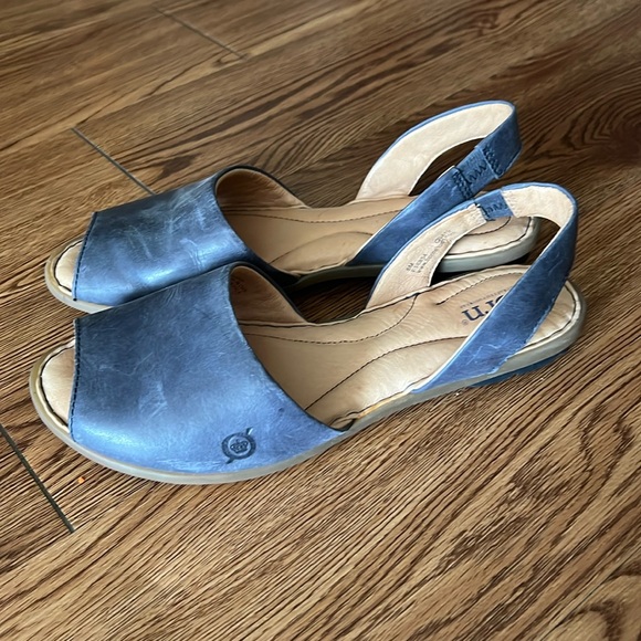 Born Trang Slingbacks, Leather, Blue, Navy, Size 8 - Picture 1 of 9